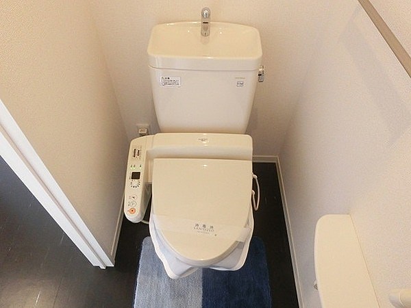 トイレ　落ち着いたトイレです