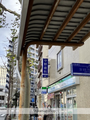 コンビニ　ファミリーマート西早稲田二丁目店（コンビニ）まで449m