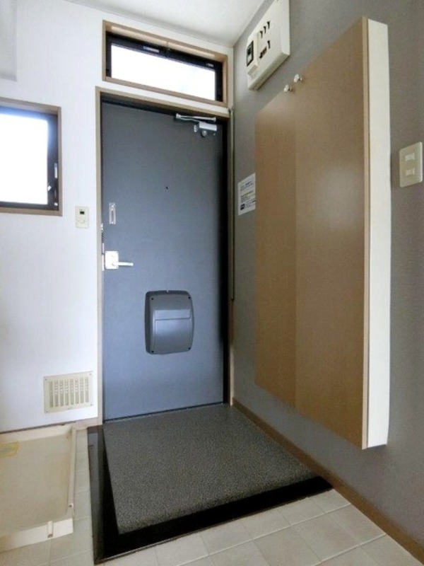 玄関　図面と現状に相違がある場合には現状を優先