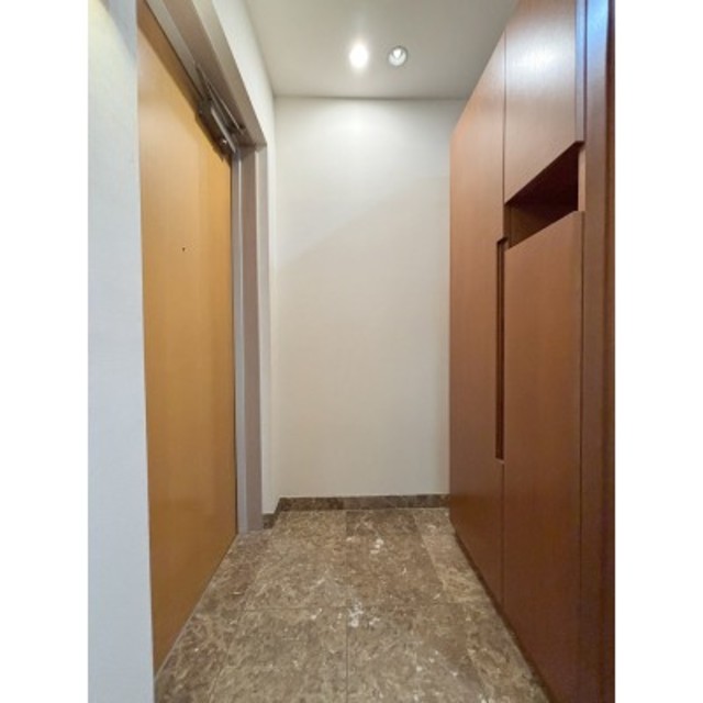 玄関　※写真は同タイプ住戸です。