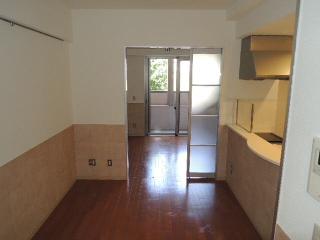 居室・リビング　写真は同マンションの別のお部屋のものです