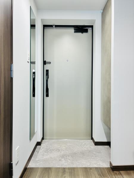 玄関　収納もある玄関です