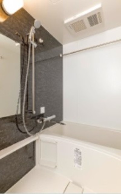 バス・シャワールーム　同施工会社