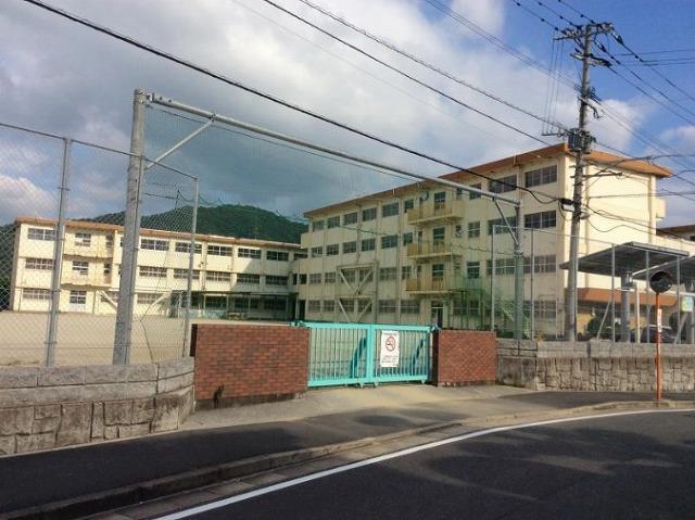 小学校　長行小学校（小学校）まで350m