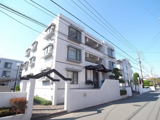建物外観　落ち着いた雰囲気の外観です