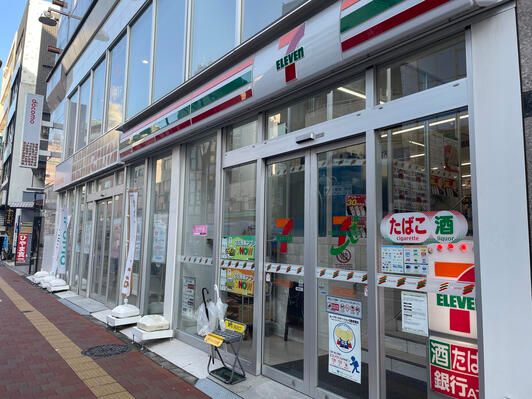 コンビニ　セブンイレブン 高田馬場3丁目早稲田通り店（コンビニ）まで138m