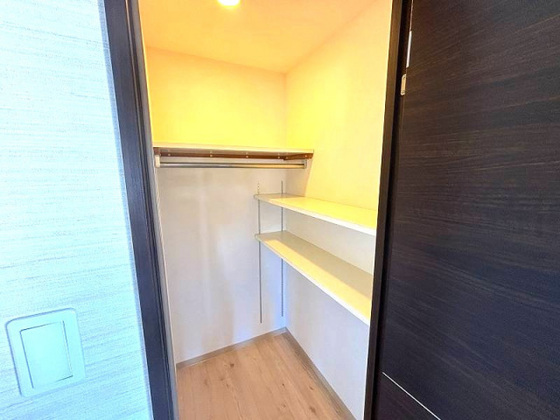 収納　※掲載写真は同マンション別部屋参考写真となります。