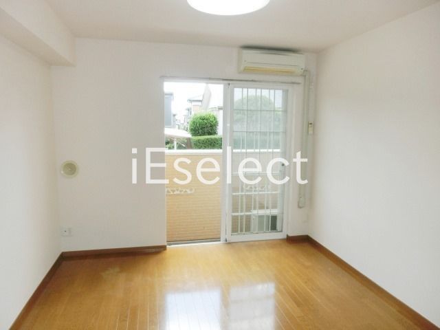 居室・リビング　キレイなお部屋です。