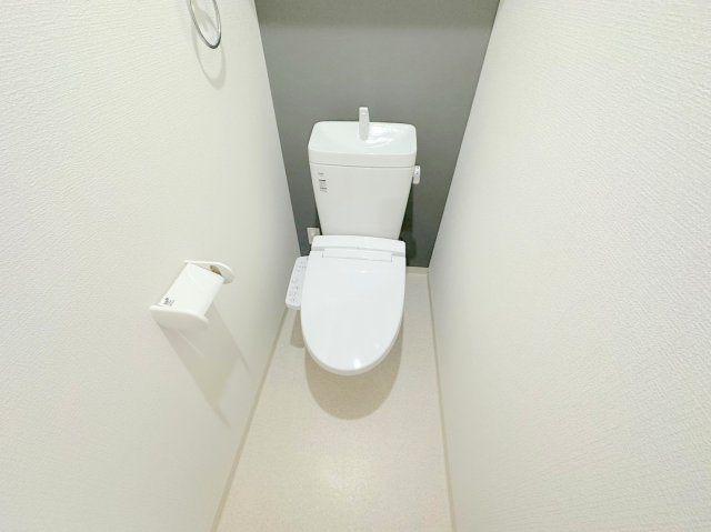 トイレ　清潔感のあるトイレは、誰もがリラックスできる空間です。