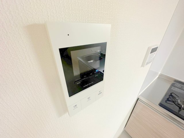 セキュリティ　TVモニターホンで来客が誰か確認してから開けて下さいね