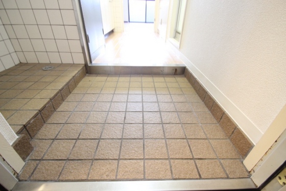 玄関　※別部屋の写真です