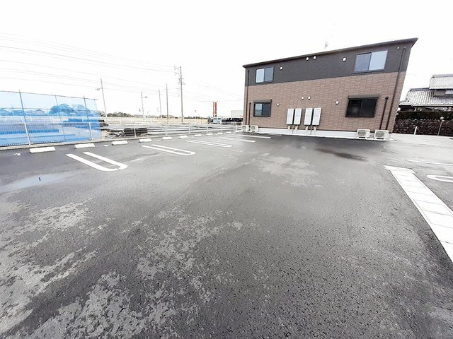 駐車場　駐車スペースもあります