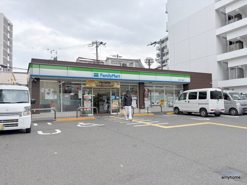 コンビニ　ファミリーマート 本田みなと通店（コンビニ）まで192m