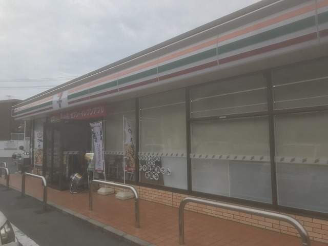 コンビニ　セブンイレブン玉野八浜町八浜店（コンビニ）まで282m