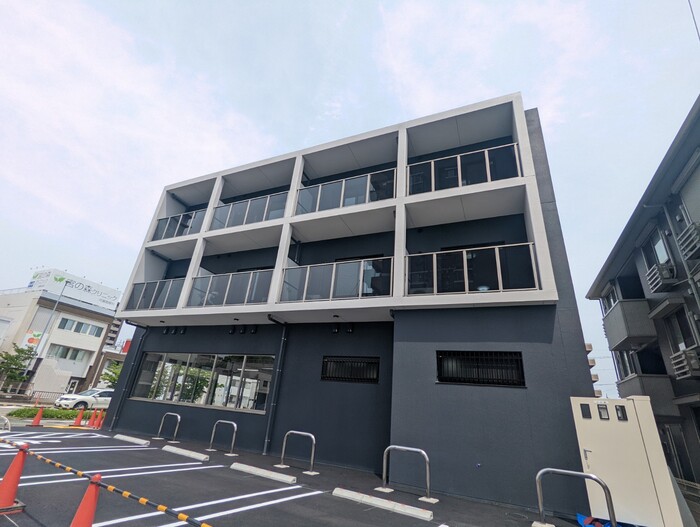 建物外観　落ち着いた雰囲気の外観です