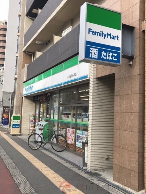 コンビニ　ファミリーマート淀川区役所前店（コンビニ）まで256m
