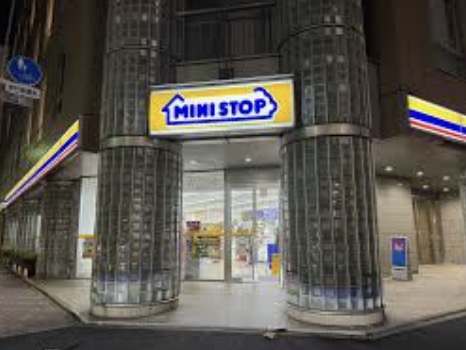 コンビニ　ミニストップ日本橋馬喰町2丁目店（コンビニ）まで184m