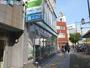 コンビニ　ファミリーマート新潟万代四丁目店（コンビニ）まで68m