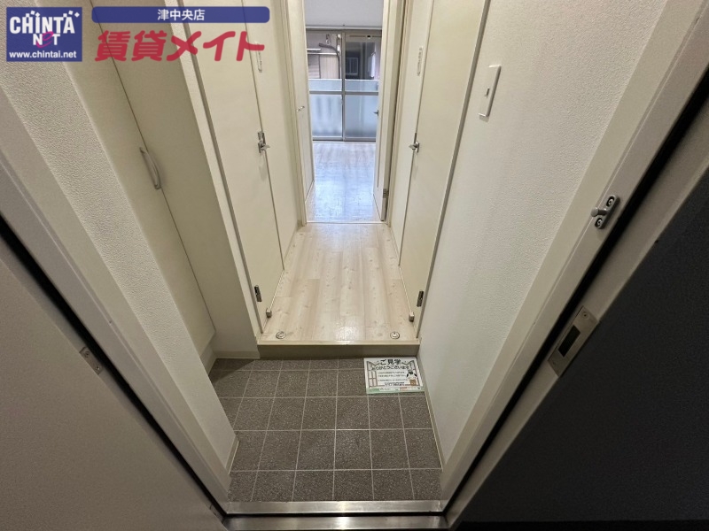 玄関　同型参考写真