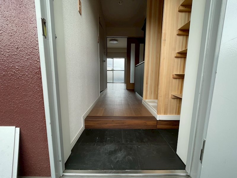 玄関　※305の写真です