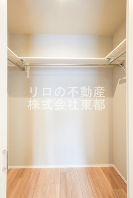 収納　奥行のあるウォークインクローゼットならお荷物多い方でも安心☆