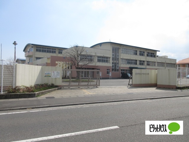 小学校　島田市立六合小学校（小学校）まで437m