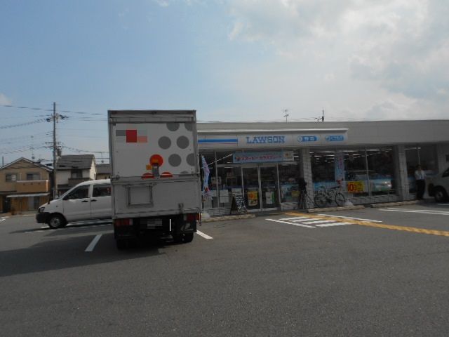 コンビニ　ローソン 梅津高辻店（コンビニ）まで202m