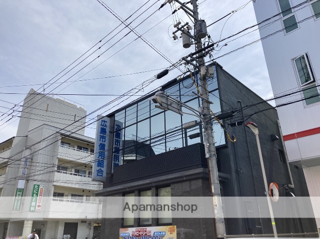 銀行　広島市信用組合戸坂支店（銀行）まで2305m