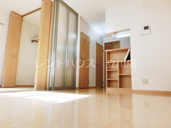 居室・リビング　別部屋参考写真
