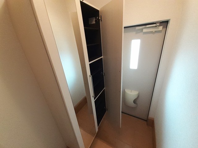 玄関　シンプルで使いやすい玄関です
