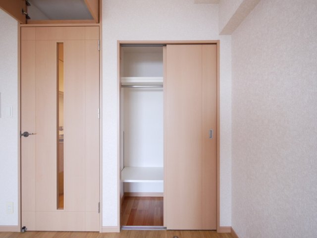 収納　別号室のものになります。現状優先。反転タイプです