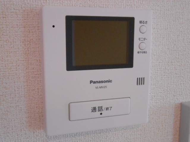 セキュリティ　カラーＴＶモニター付インターホン完備