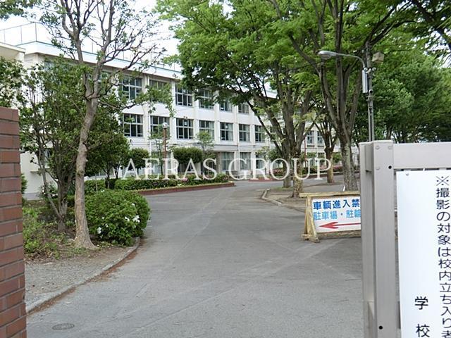 中学校　福生市立第一中学校（中学校）まで712m