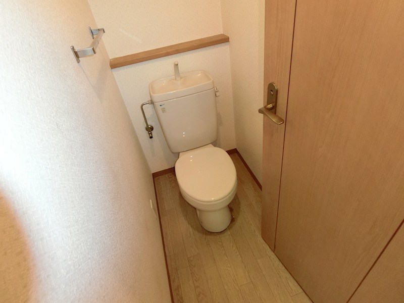 トイレ　※別部屋の写真です。