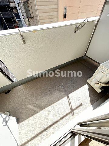 バルコニー　お洗濯にも便利なバルコニー付き