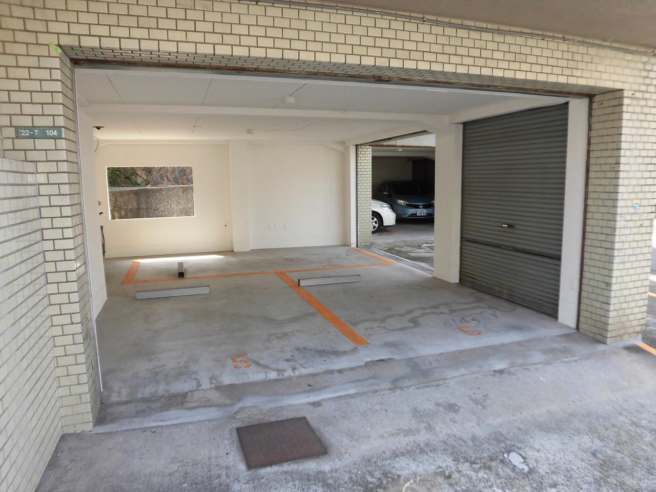 駐車場　建物1階部分に駐車場があります♪