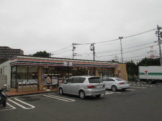コンビニ　セブンイレブン 綾瀬上土棚中1丁目店（コンビニ）まで1076m