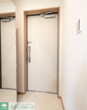 玄関　★お部屋探しは株式会社タウンハウジング東京まで★