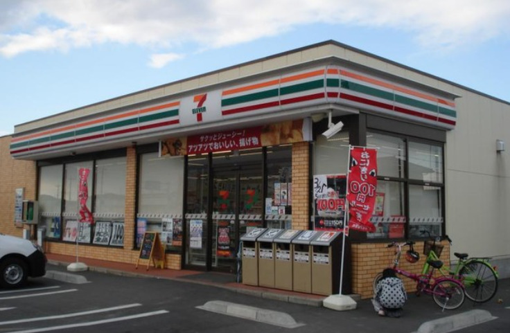 コンビニ　セブンイレブン 倉敷連島鶴新田店（コンビニ）まで740m