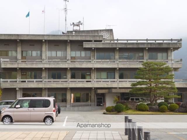 役所　飛騨市役所（役所）まで900m