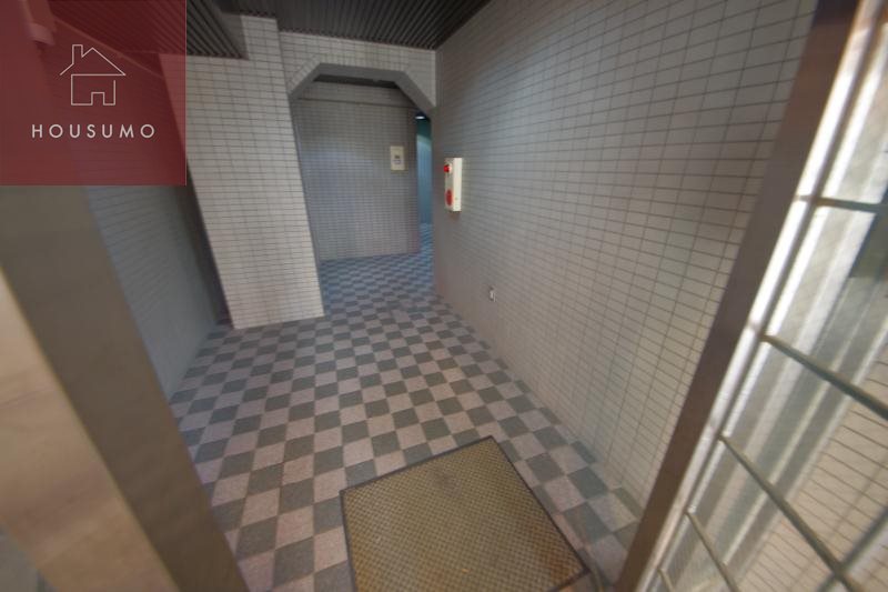 エントランス　建物の内部です