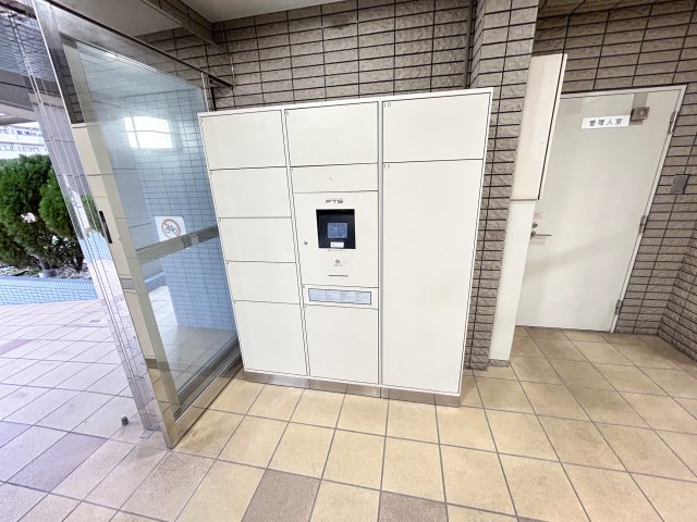 その他　人気の宅配BOX設置しました