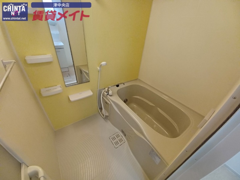バス・シャワールーム　同型タイプのものです