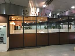 飲食店　カフェ・ド・クリエ箱崎町店（飲食店）まで449m