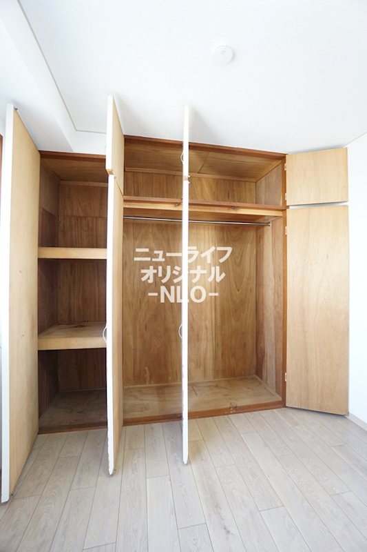 収納　天井の高さを活かした収納付きでお部屋すっきり♪