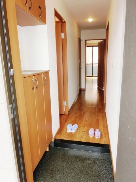 玄関　玄関　シューズボックス