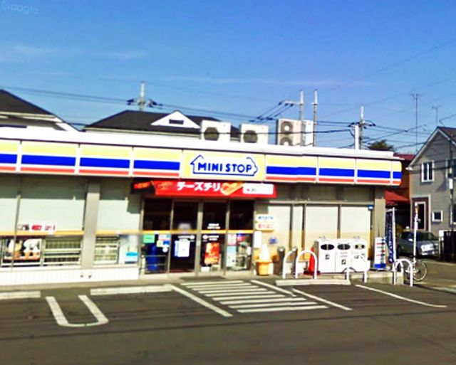 コンビニ　ミニストップ 多摩平3丁目店（コンビニ）まで122m