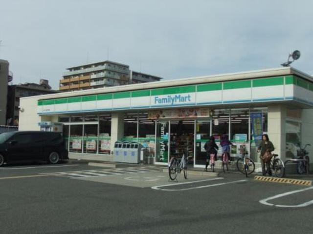 コンビニ　ファミリーマートMYS新北島店（コンビニ）まで110m