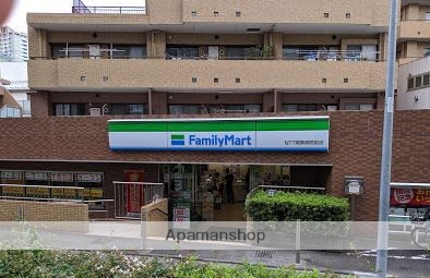 コンビニ　ファミリーマートＮＴＴ関東病院前店（コンビニ）まで738m