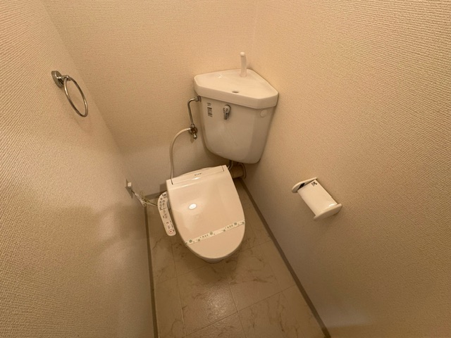 トイレ　※同施工会社のイメージ写真※